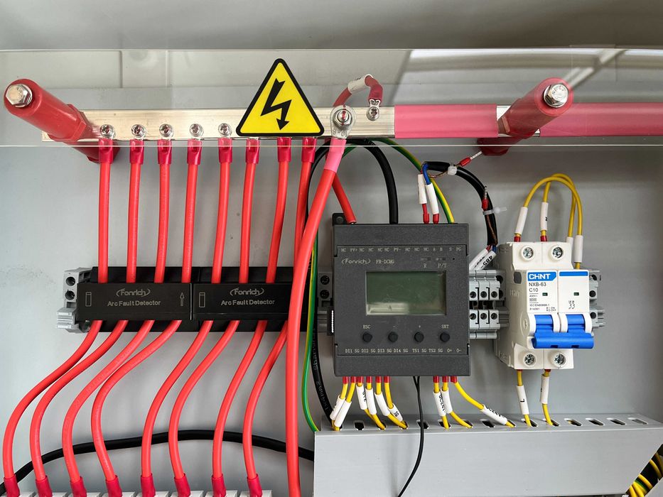 Skrzynka przyłączeniowa łuku elektrycznego Beny AFCI BHSZ-8/1 1500V