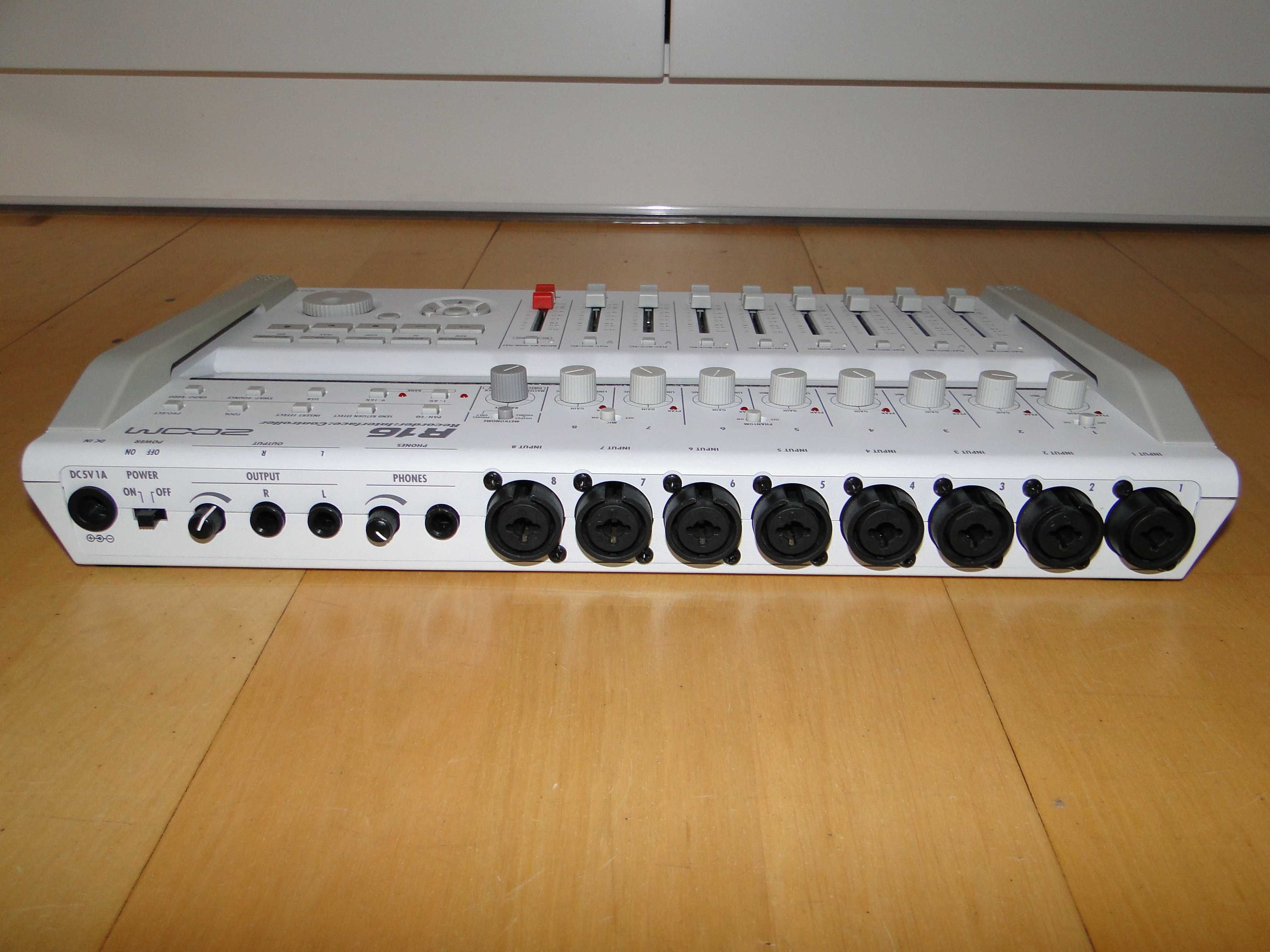 Zawodowy Rejestrator Audio Interfejs Kontroler ZOOM R16.Jak Nowy.Tanio