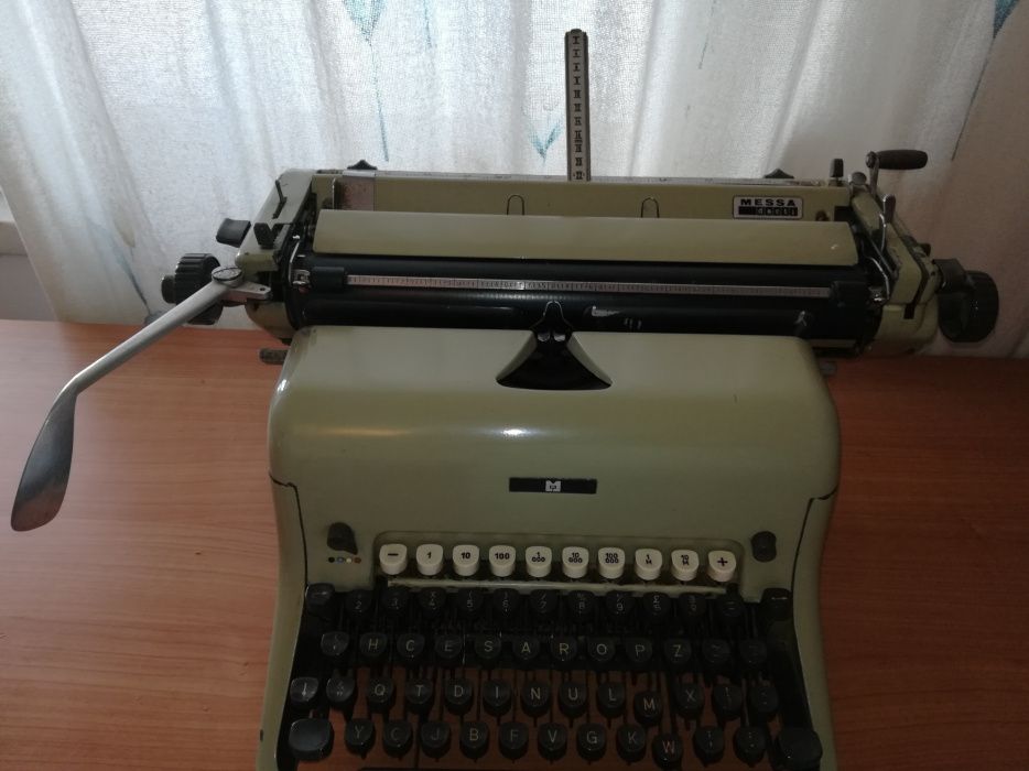 Máquina escrever Messa Ducti
