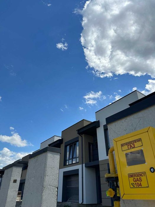 ОСТАННІЙ будинок! Продаж якісних таунхаусів з гаражем в Крихівцях
