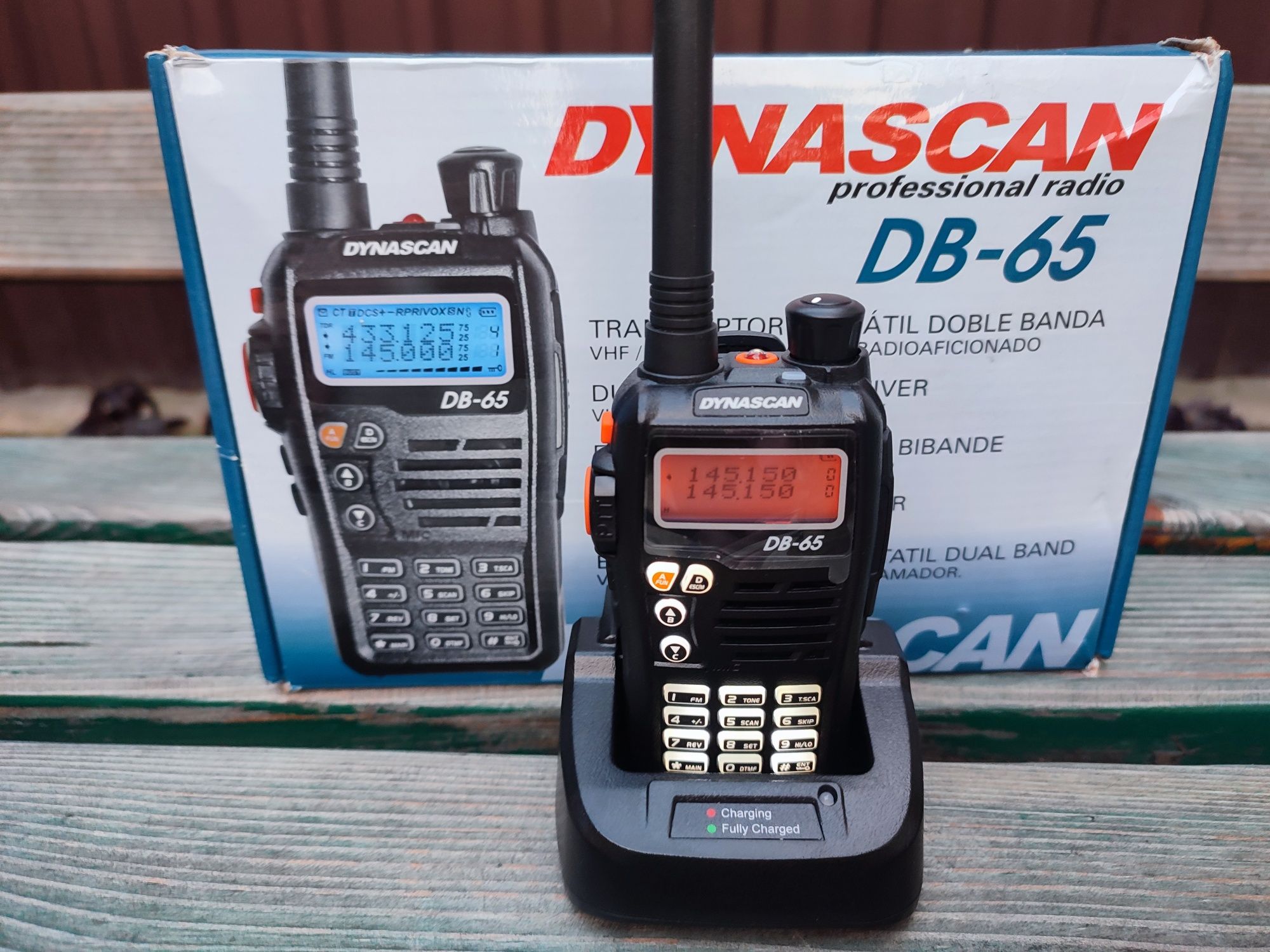 DYNASCAN DB-65 -Двухдіапазонна рація