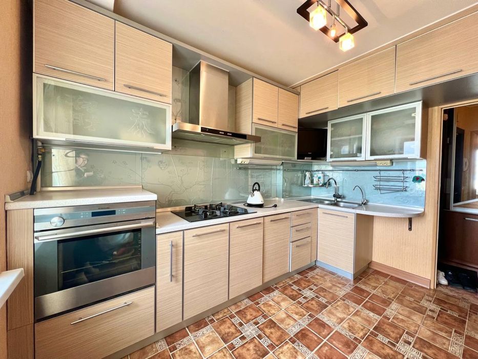 Продам 3 кімнатну квартиру
