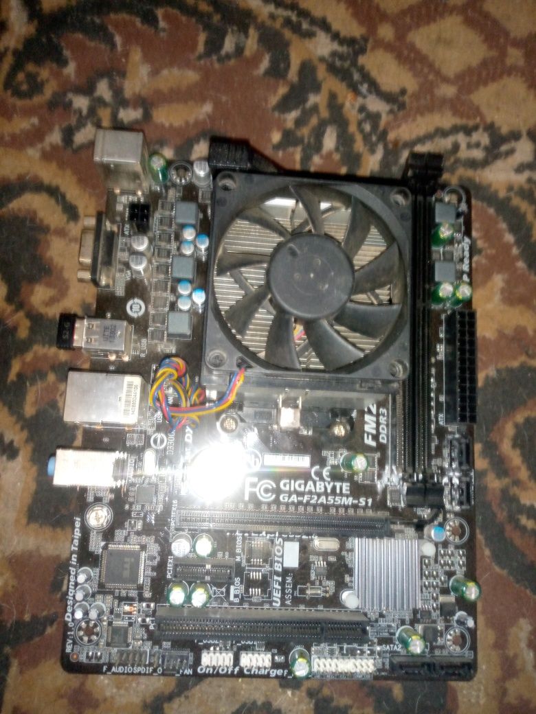 gigabyte ga-f2a55m-s1