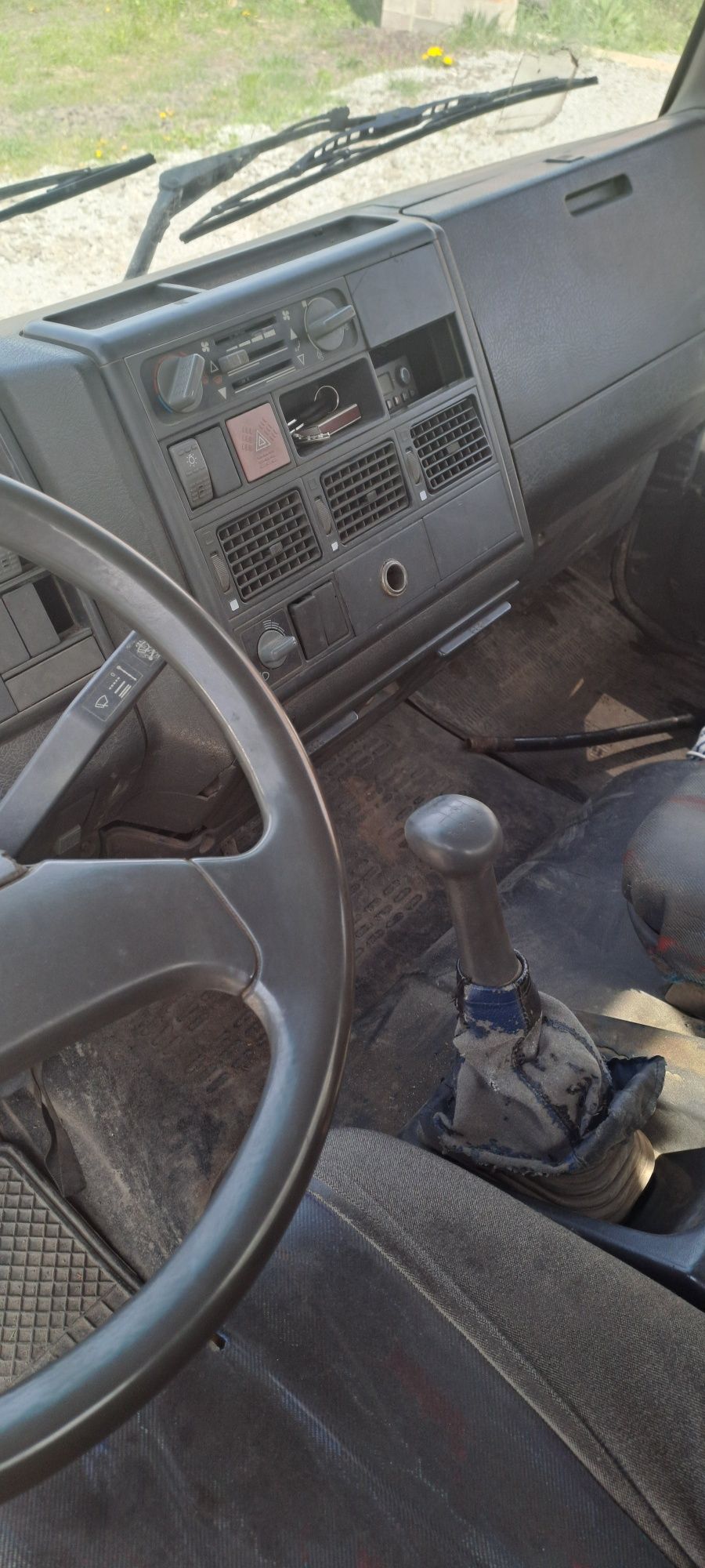 Івеко вантажний автомобіль