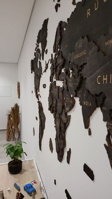 Mapa do mundo 2/3/4D (em madeira). Vários modelos e dimensões.