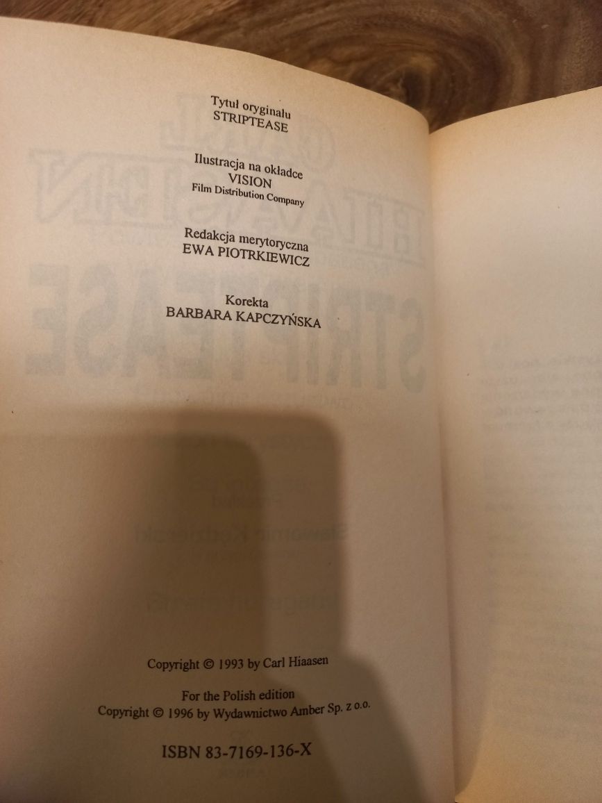 Książka Carl Hiaasen Striptease