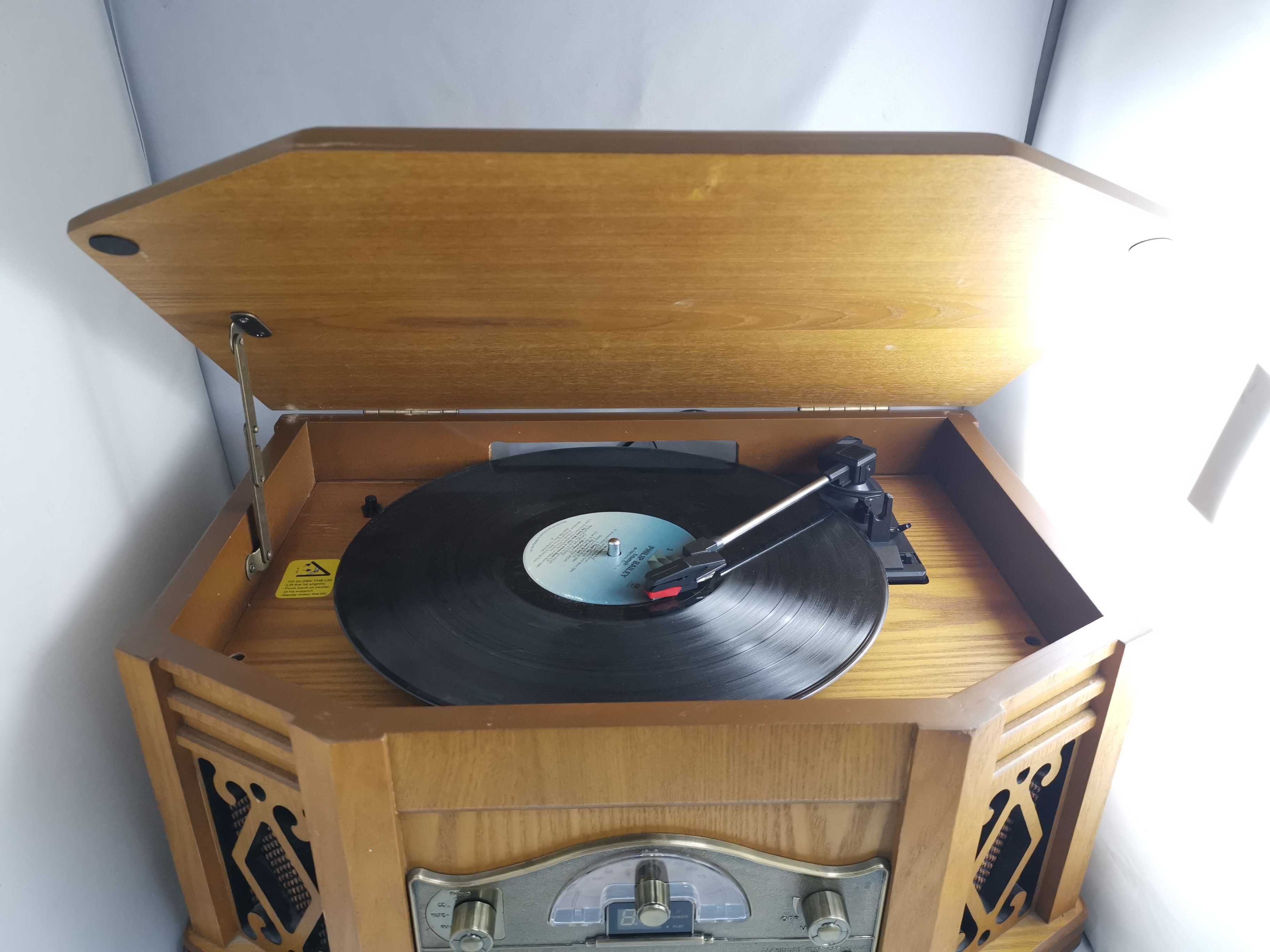Na Lewara Radio-gramofon Steepletone 2057 Uszkodzony