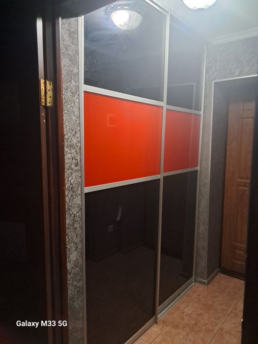 Шафа купе вмонтована