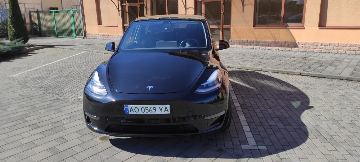 Tesla model y Тесла модел У