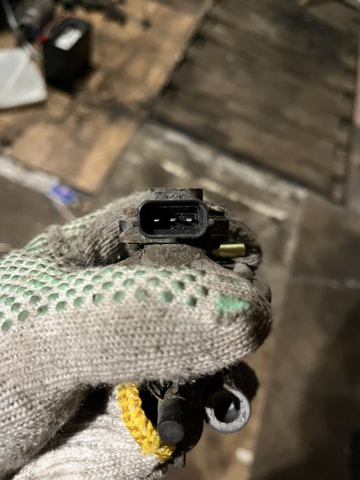 Клапан EGR mazda 323BA 1.5