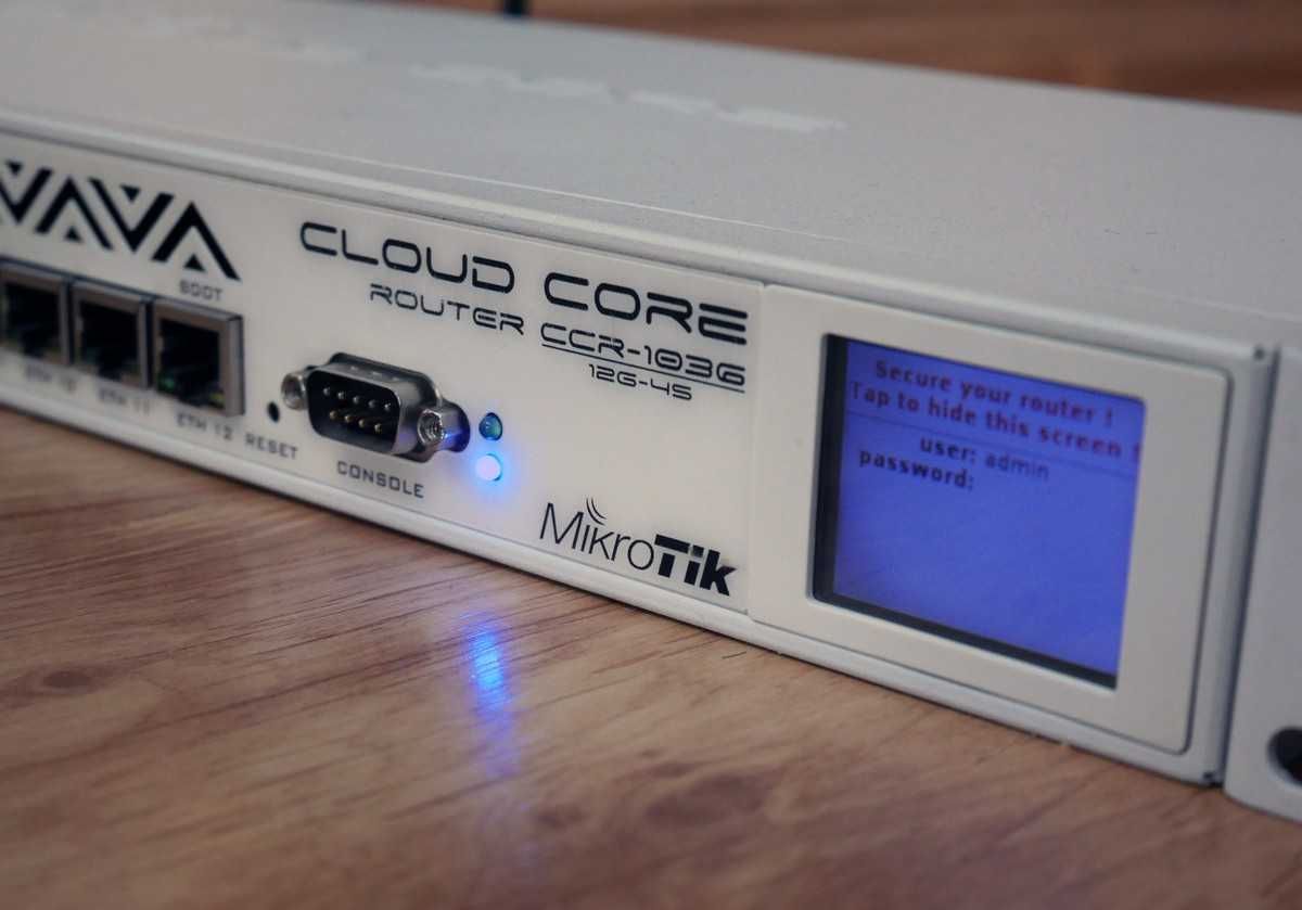 Router MikroTik CCR1036-12G-4S