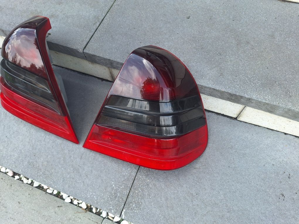 Lampy tylne dymione Mercedes c-klasa w202 oryginalne
