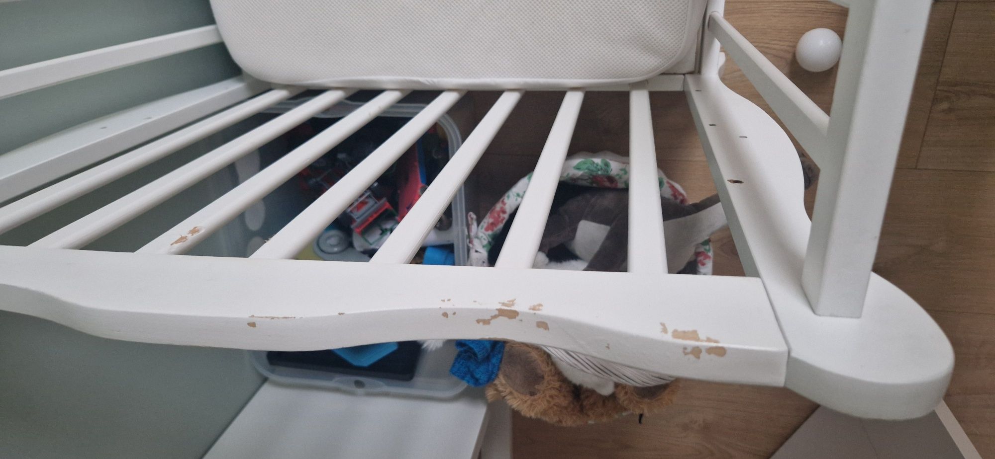 Łóżeczko niemowlęce z szufladą i materacem