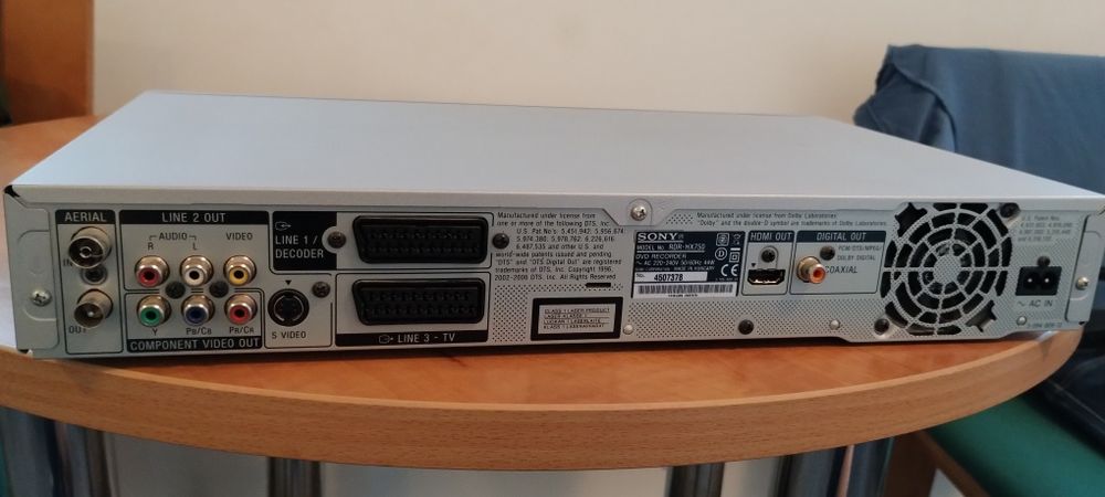 Nagrywarka DVD/HDD-SONY RDR HX750 160GB