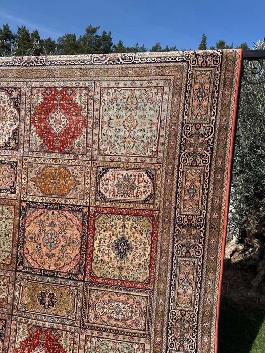 Vintage poprzecierany jedwabny dywan perski Ghoum 320x215 gal. 16 tyś