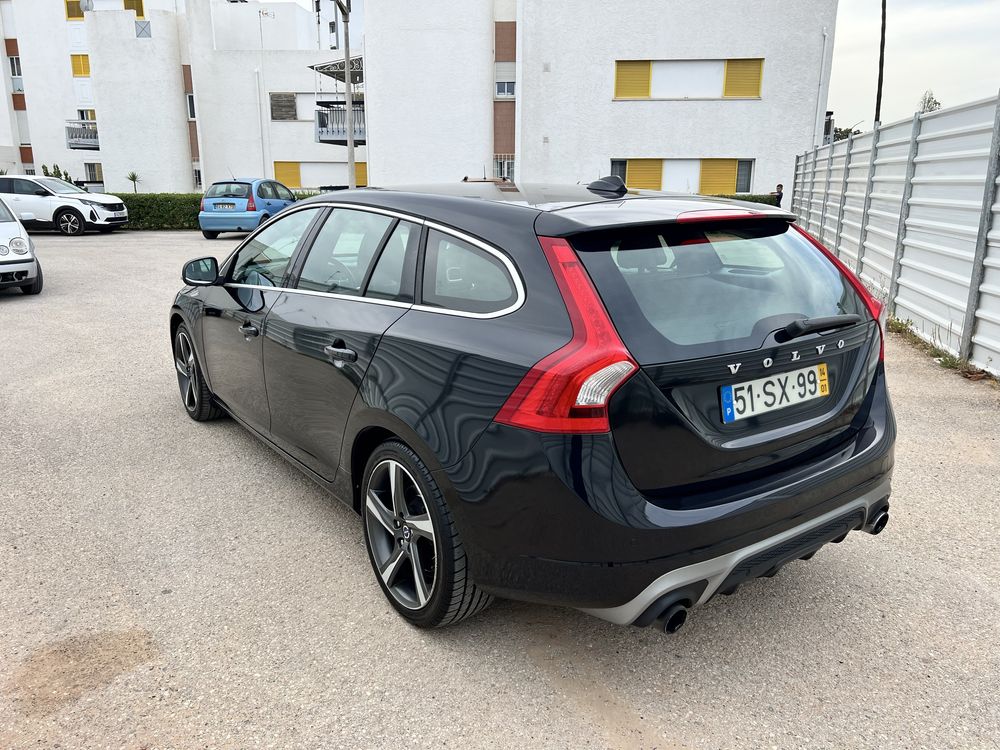 Volvo V60 D2 R-Design