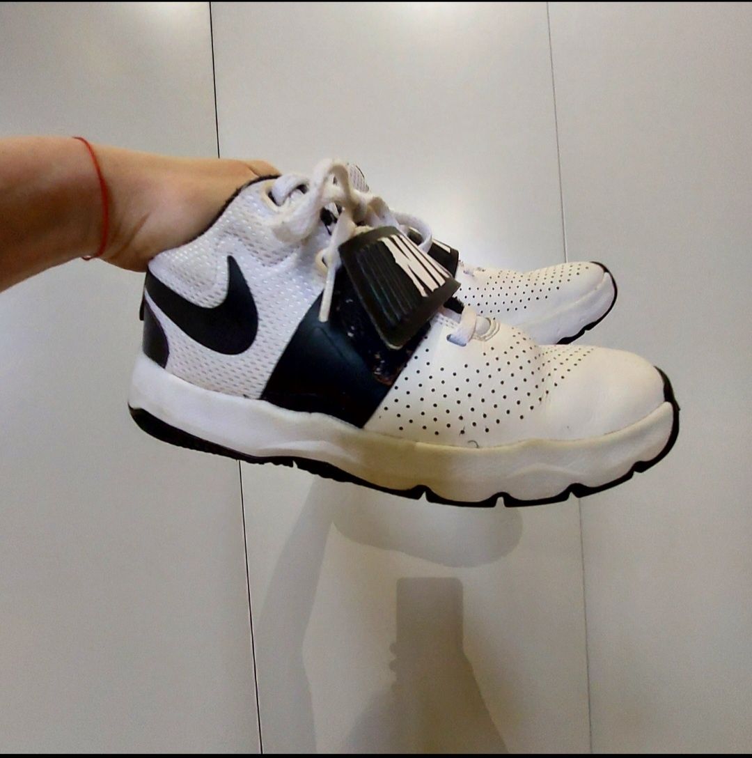 Nike оригінал кросівки