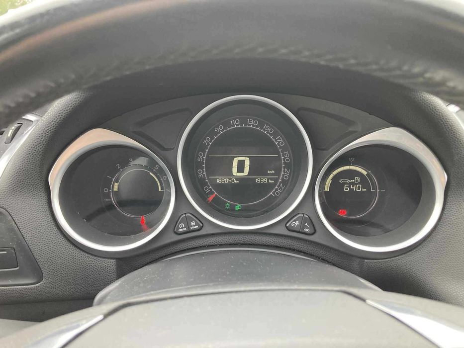 Citroen DS4 1.6 HDI 2011 r. - 182 tys. km, ekonomiczny, serwisowany