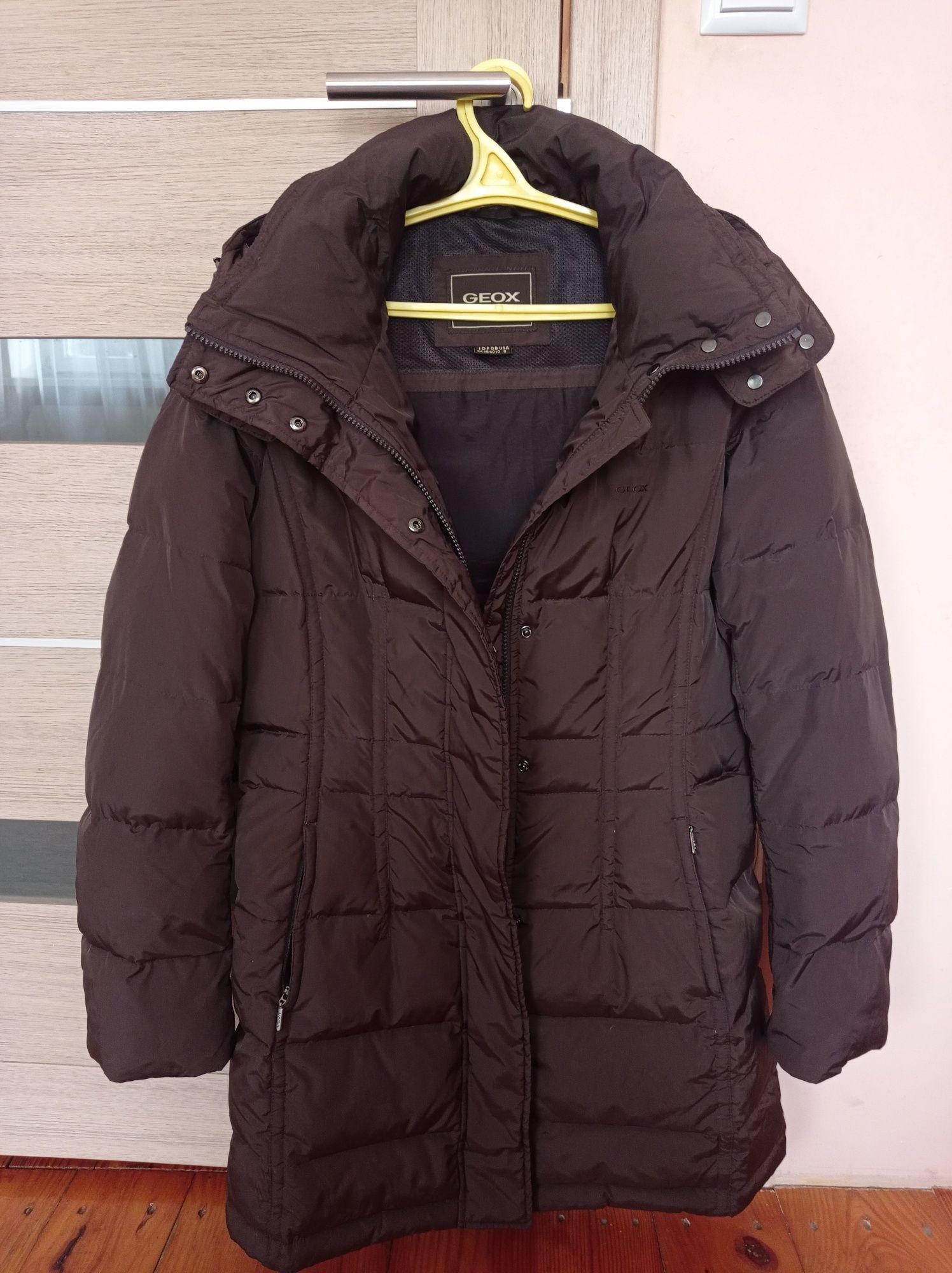 Жіноча зимова куртка Geox Respira