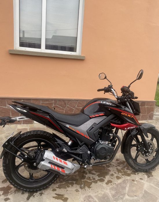 Продам мотоцикл лифан