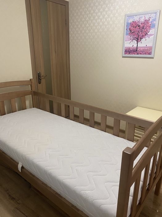 Ліжко дитяче деревяне +матрас