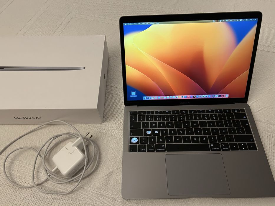 McBook Air I5 16GB 500GB
