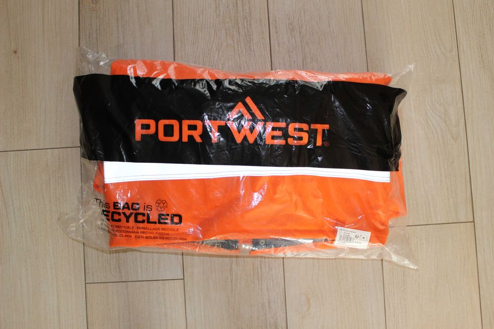 Ocieplana kurtka trudnopalna FR59 antystatyczna zimowa Portwest nowa M