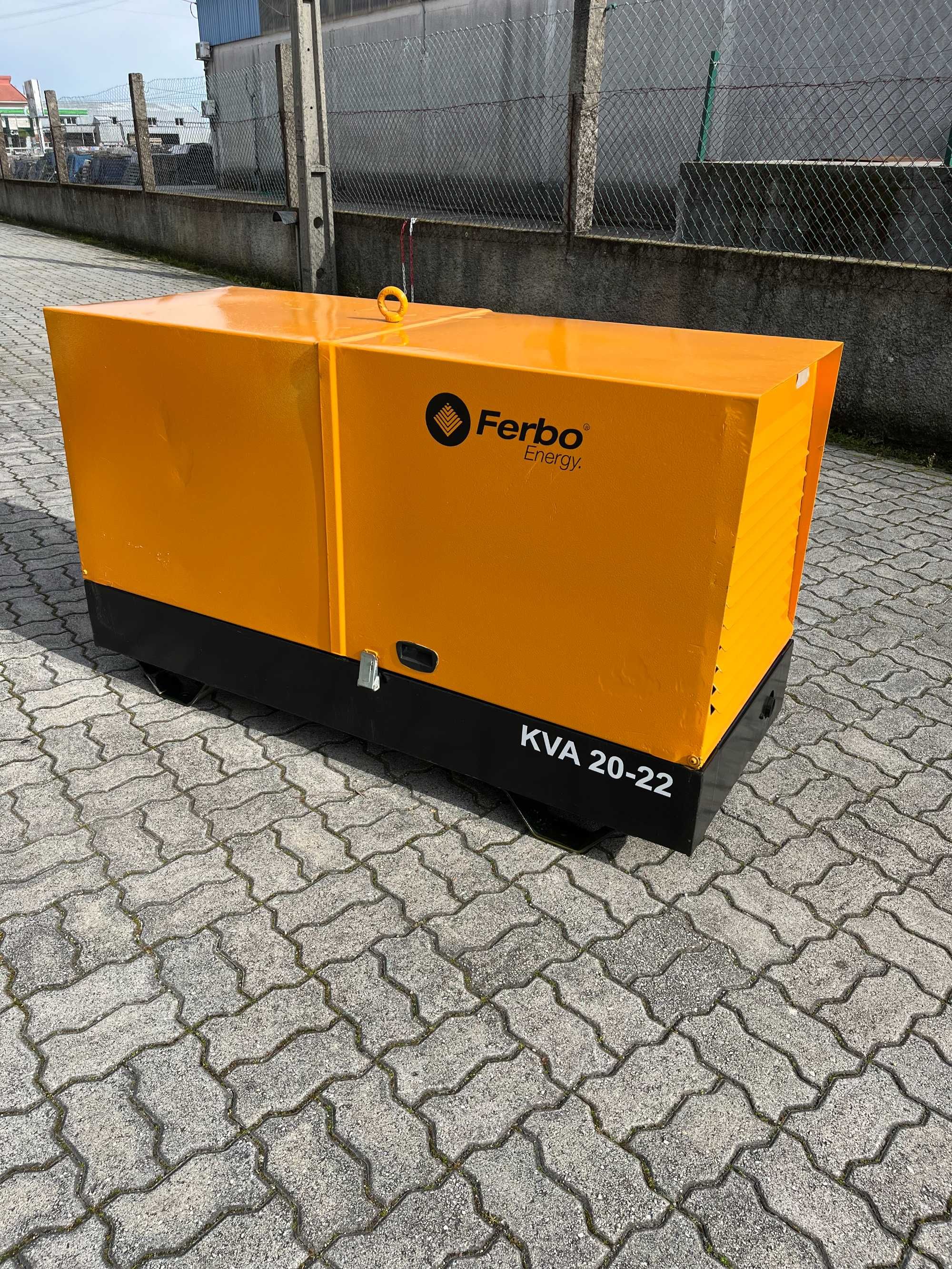 Gerador 22 kVA Perkins