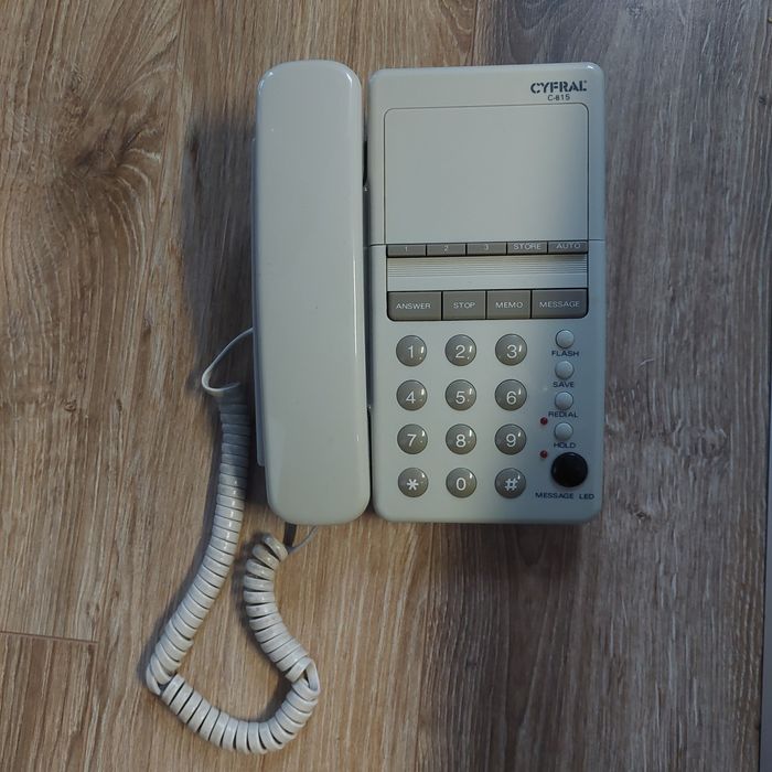 Polski telefon stacjonarny CYFRAL C-815