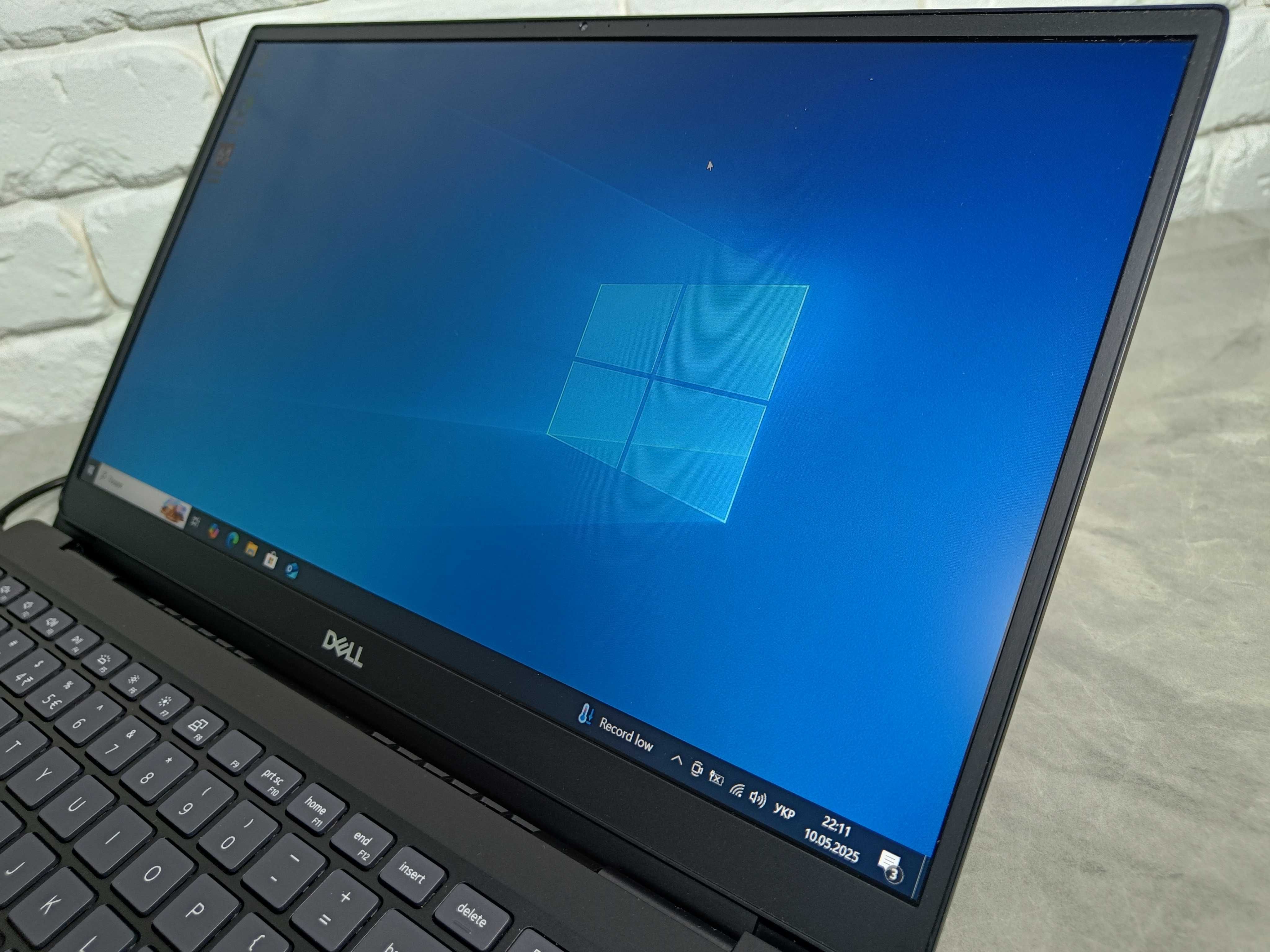 Ноутбук DELL Vostro 5590 15.6 1920x1080 i5-10210U 16GB DDR4 SSD 256 GB