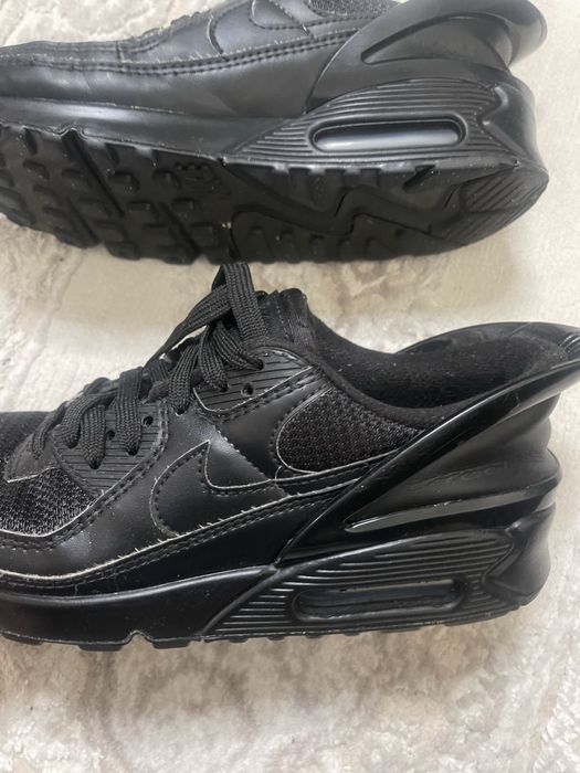 Nike air max чорного кольору