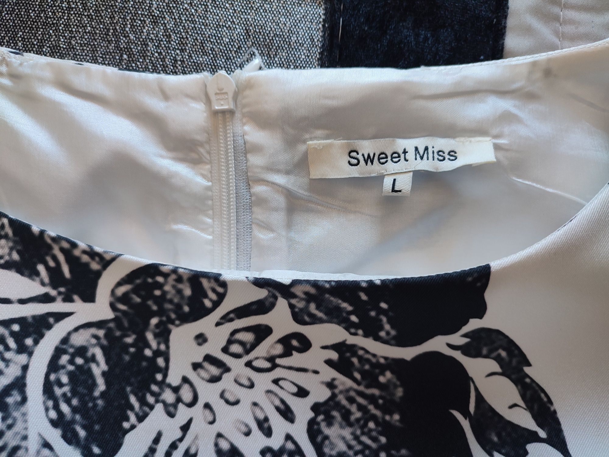 Vestido da Sweet Miss; tamanho L