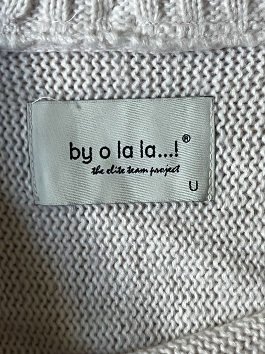 Tanio! Biały sweterek By O La La – golf, uniwersalny, bdb stan