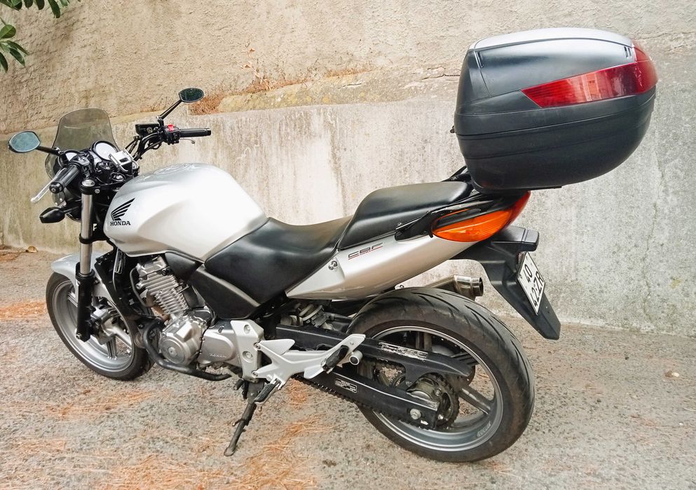 CBF 500 em excelente estado e sempre em garagem