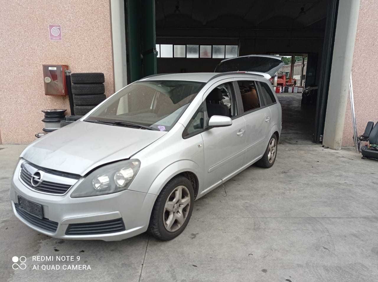Шрот, розборка, запчастини Opel Zafira B, Опель зефіра Б двигун