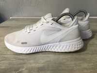 Nike Revolution 5 розмір 40