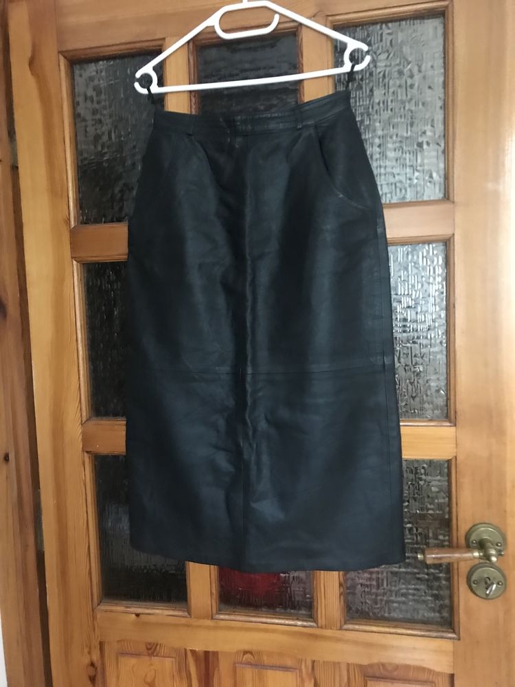 Czarna spódnica ze skóry Vintage r. S