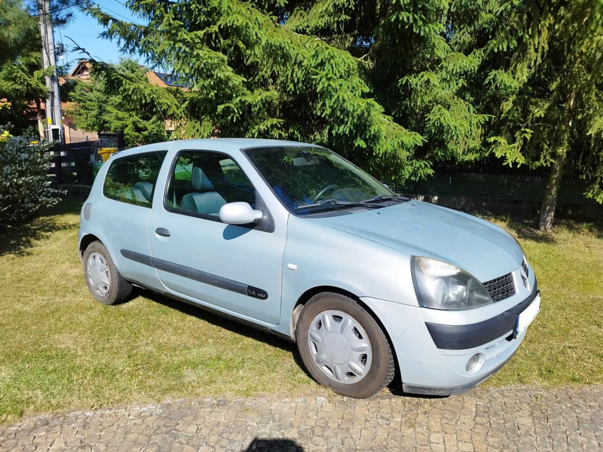 Renault Clio II Hatchback 1.4 16V Expression 2003r.
