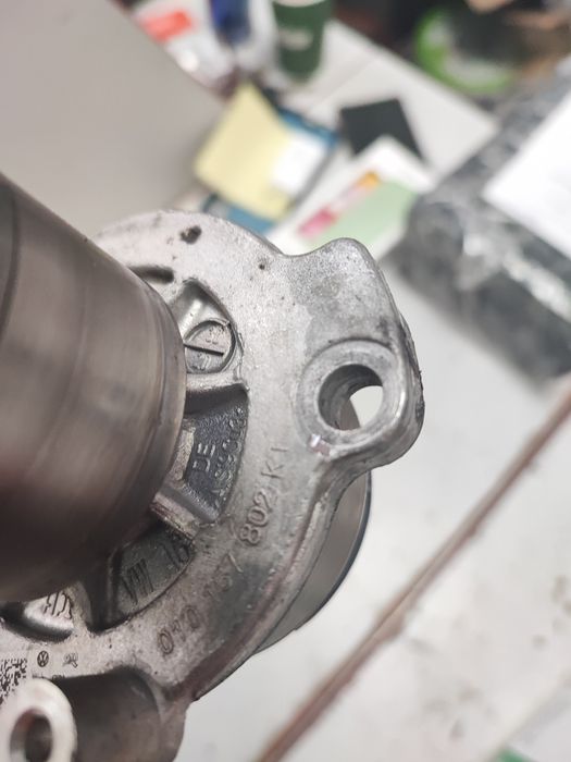 Помпа skoda octavia a7 1.6 tdi