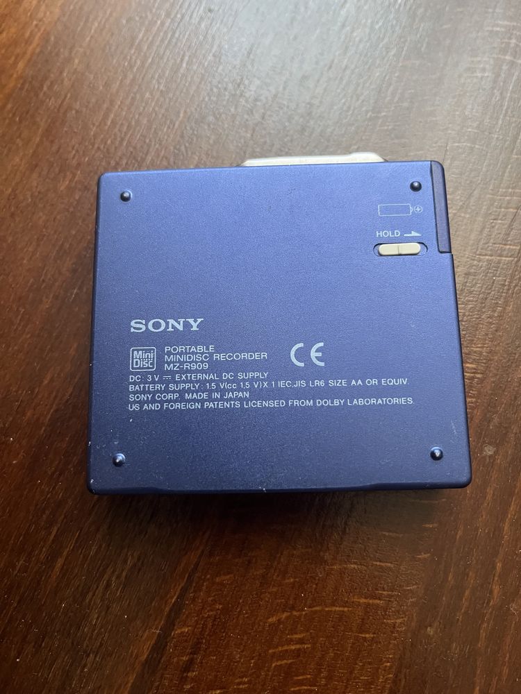 Sony Walkman MZ-R909