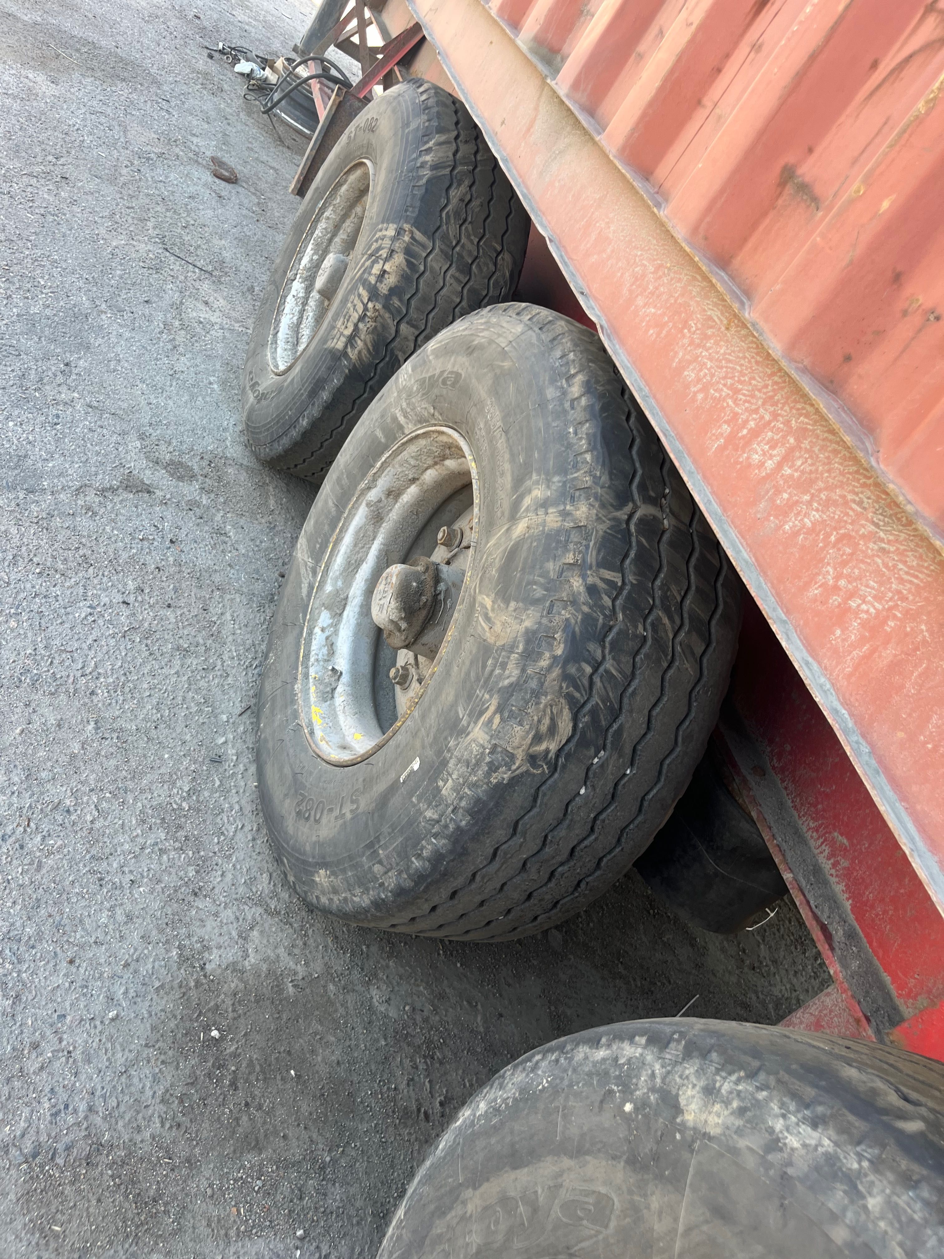 Полуприцеп зернов