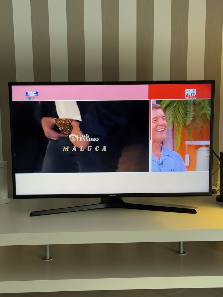 TV SAMSUNG 40 polegadas modelo UE40KU6000K - como nova