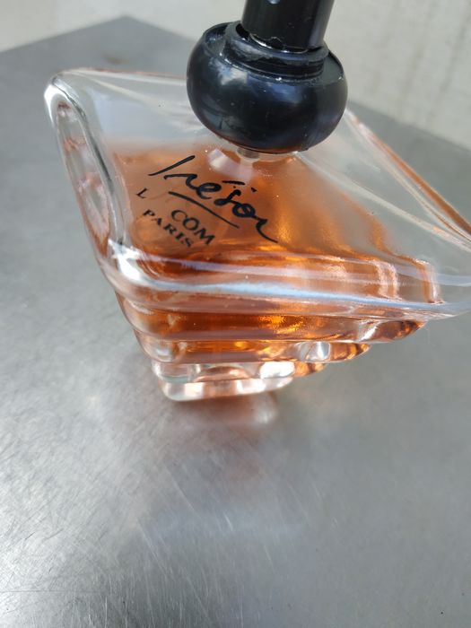 Perfumy Tresor bez korka