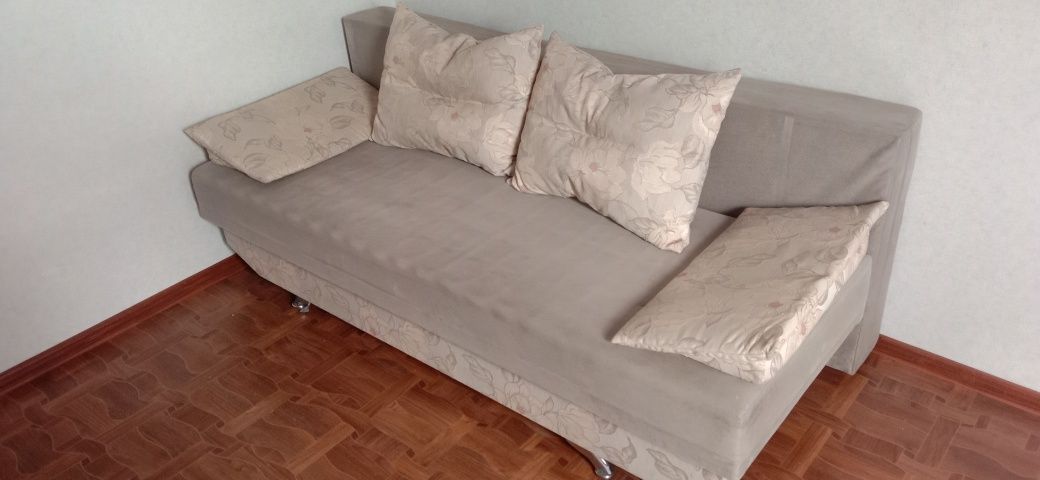 Продаю диван єврокнижка