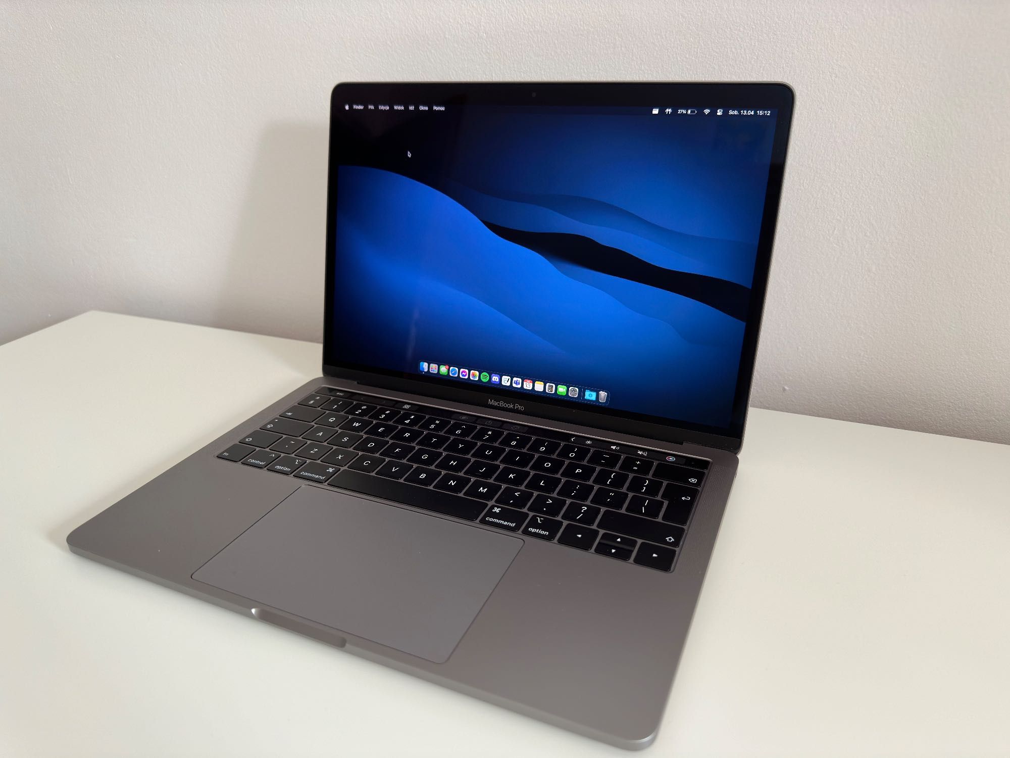 MacBook Pro 13 cali 2019