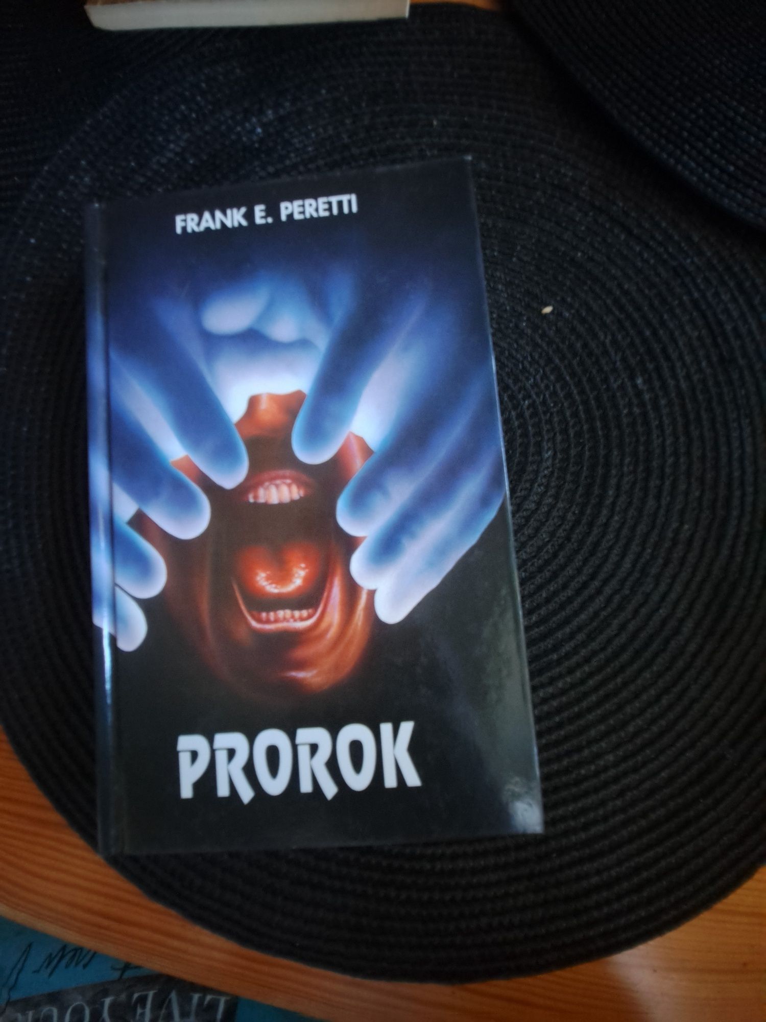 Książka Prorok Frank E. PERETTI