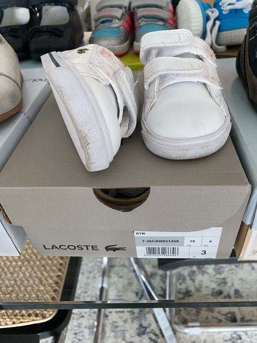 Vendo sapatos de bebé