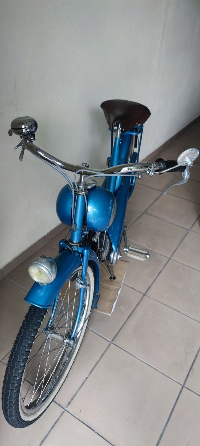 Vendo mobilete de 1957