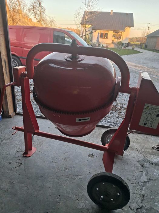 Betoniarka BELLE BWE-200KJ/200l/230V