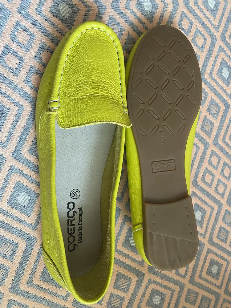 Продам мокасини жіночі